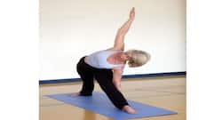 Weight loss tips: Floor exercises for older adults to stay fit during lockdown