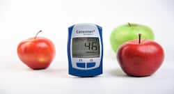 Apple For Diabetics in Hindi, डायबिटीज में कौन सा सेब खाएं हरा या लाल, हरा सेब खाने के फायदे