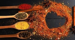 4 herbs which can act as a secret agent in your DIY anti-ageing face pack