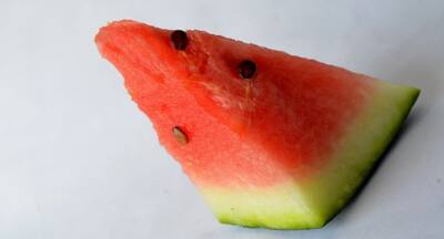 Watermelon Seeds Benefits in Hindi: तरबूज के बीज के फायदे व खाने का