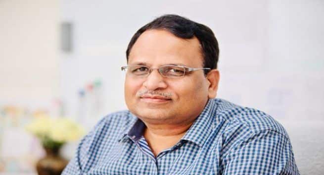 ICMR की स्टडी के बावजूद दिल्ली में कोविड-19 मरीजों को दी जाएगी प्लाज्मा थेरेपी satyendar-jains-treatment with plasma therapy in hindi