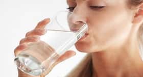 Drinking Cold Water and Covid: क्या फ्रिज़ का पानी पीने से हो सकता है कोविड?