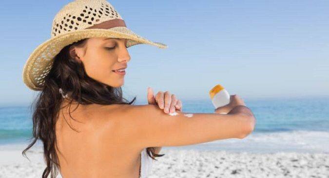 How Can A Cosmetologist Assist With Repairing Sun Damage On The Skin? - Vimarsana News