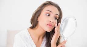 झुर्रियों से राहत पाने के घरेलू उपाय, रिंकल्स से कैसे बचें ।