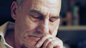 World Alzheimer's Day 2021: बेचेनी और अवसाद का कारण बन सकता है अल्जाइमर, जानें इसका निदान