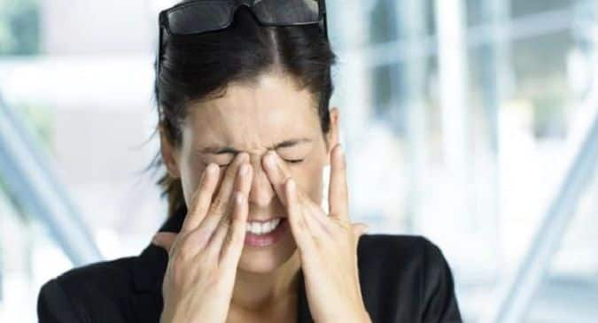 Don’t rub your itchy eyes: Try these effective home remedies instead