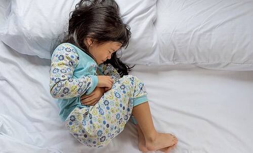 बुखार के साथ बच्चे को हो रहे हैं दस्त? ये 6 घेरलू उपाय अपनाने से तुरंत  रुकेंगे लूजमोशन  हिंदी