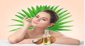 सर्दियों के लिए स्किन केयर टिप्स, ड्राई लिप्स के घरेलू उपाय ।