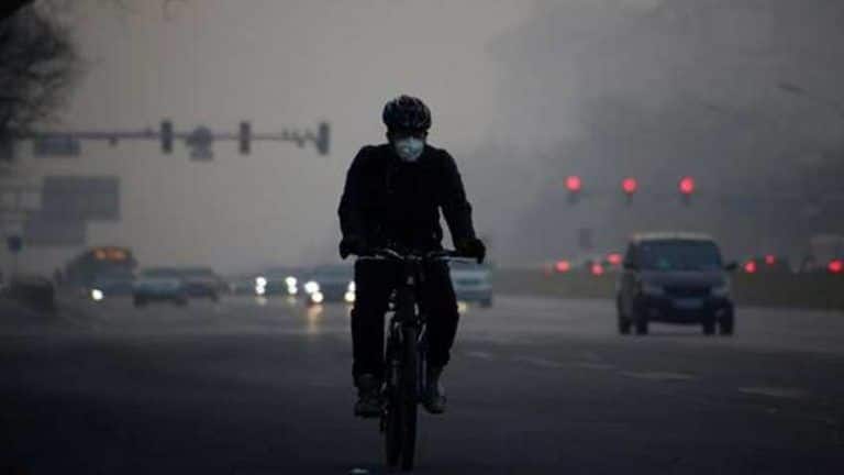 Air pollution is killing your lungs! Boost your lungs' immunity with these tips