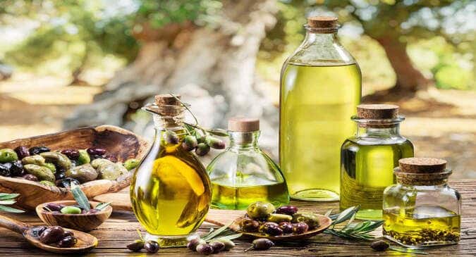 6 Proven Olive Oil Benefits - Natural Remedies Using Olive Oil