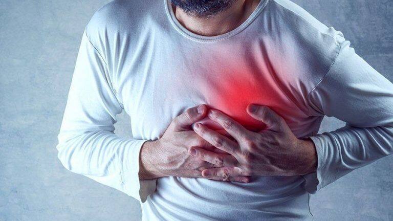 Sharp chest pain: Is it a heart attack or something else?