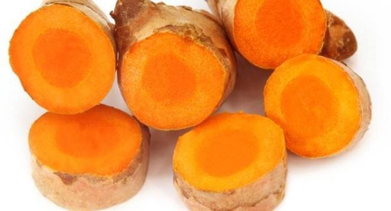 kachchi Haldi Benefits: सर्दियों में कच्ची हल्दी खाने के सेहत लाभ, यूं करेंगे सेवन तो सर्दी-जुकाम से तुरंत मिलेगी छुटकारा