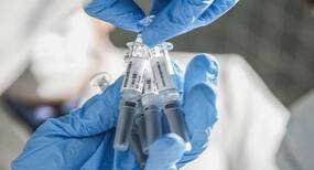 Covid-19 Vaccine Side Effects: कोविड-19 वैक्सीन के साइड-इफेक्ट्स ।