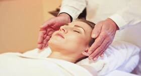 Reiki: Japanese healing technique to improve physical and mental health
