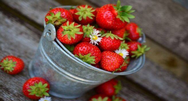 benefits-of-strawberry-in-hindi