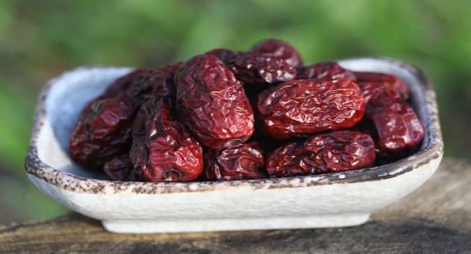 Benefits Of Eating Dates For Your Skin Hair and Health