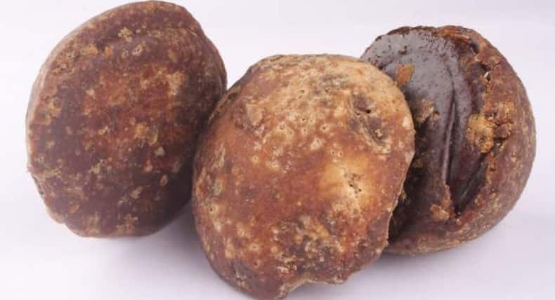 Types of Jaggery: गन्ने से ही नहीं इन 4 चीजों से भी बनता है गुड़, जानें तरह-तरह के गुड़ बनाने का तरीका और उनके फायदे