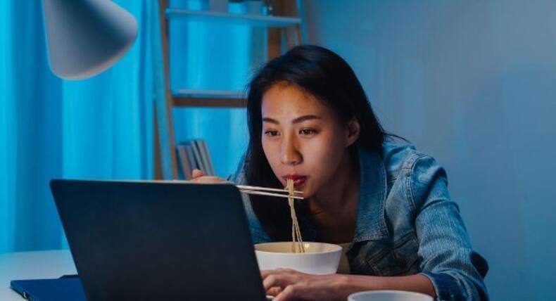 Nighttime Habits: रात की ये 5 बुरी आदतें खराब कर देती हैं आपके अगले दिन की प्रोडक्टिविटी, आप दिनभर रहते हैं सुस्त
