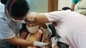 भारत की पहली सबसे बुजुर्ग महिला जे.कामेश्वरी ने 103 वर्ष की उम्र में लगवाई कोरोना वैक्सीन