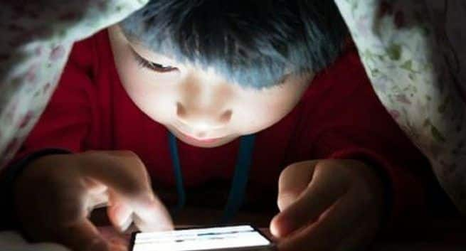 The use of smartphones can make your child more analytical