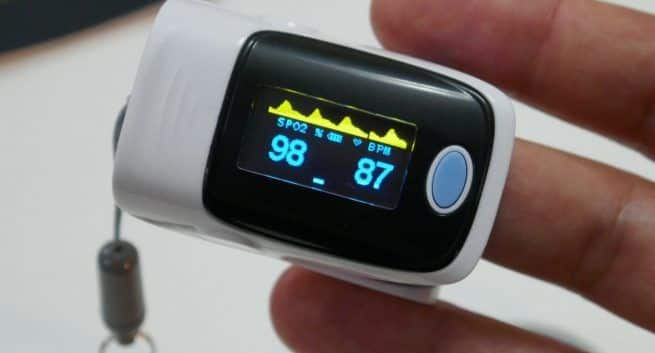 https://st1.thehealthsite.com/wp-content/uploads/2021/04/OXIMETER-655x353.jpeg