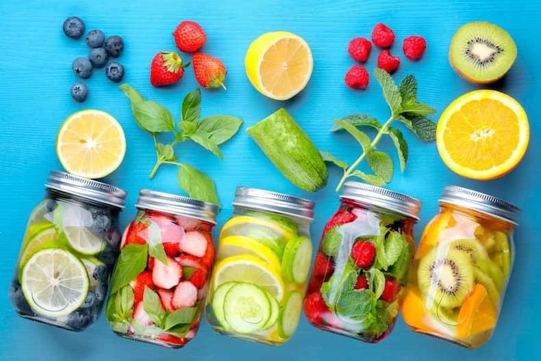 Healthy Summers:  आयुर्वेद में गर्मियों के लिए इन नैचुरल ड्रिंक्स को बताया गया है बेस्ट, आज से ही पीना करें शुरू