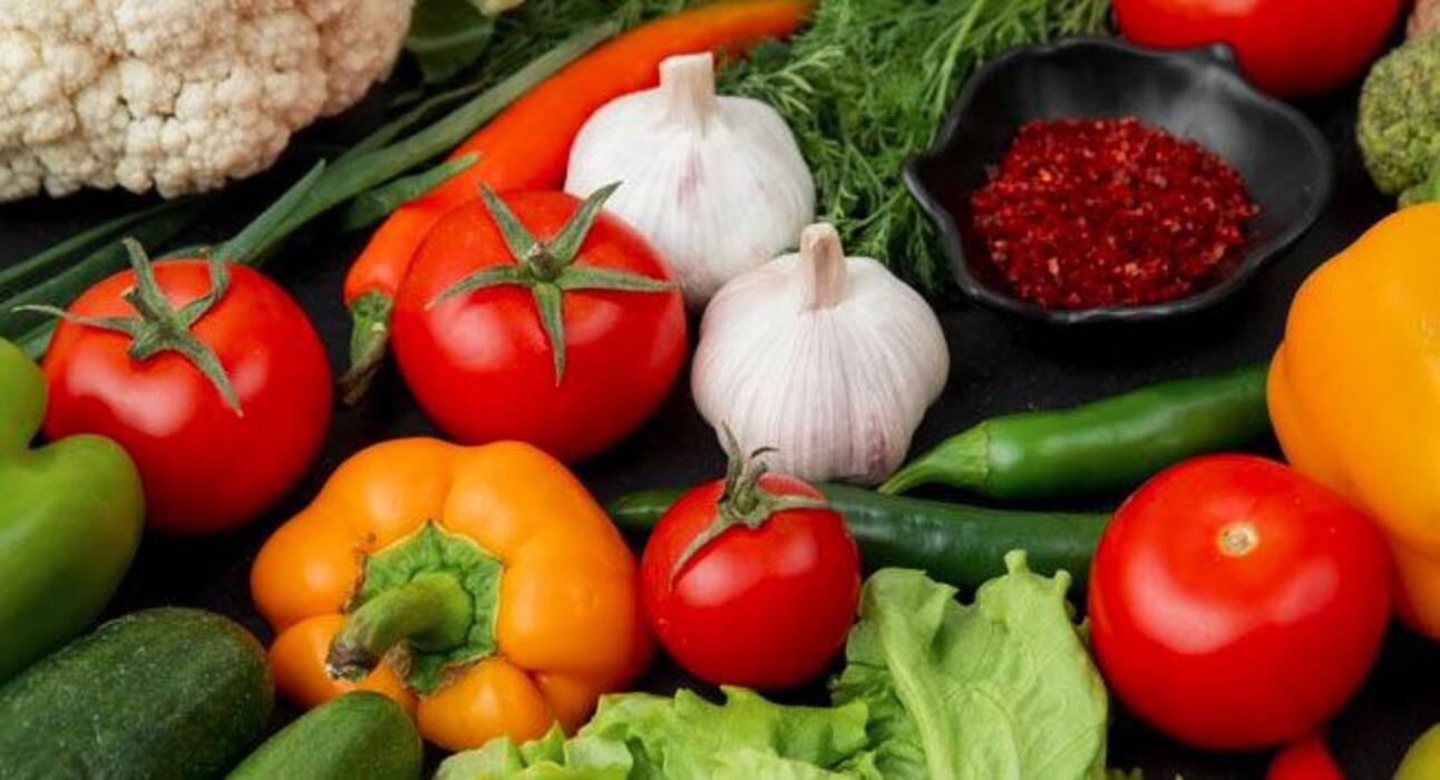 Covid Vaccination And Diet: वैक्सीन लगवाने के पहले और बाद में इन 5 फूड का जरूर करें सेवन, नहीं होंगे वैक्‍सीन के साइडइफेक्‍ट्स