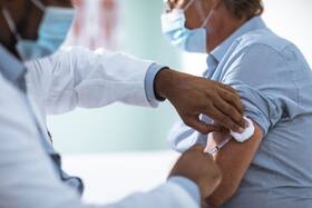 Health Ministry Guidelines: वैक्सीन साइड-इफेक्ट्स पर स्वास्थ्य मंत्रालय की गाइडलाइंस ।