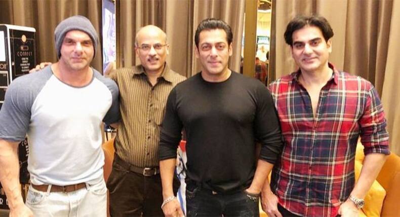 Bollywood Celebs Sibling Goals: ये हैं बॉलीवुड के सुपरकूल ब्रदर्स, जानें क्या है इनकी खासियत, जो बनाता है भाई-बहनों संग इनकी जबरदस्त बॉन्डिंग
