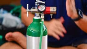 Lucknow Oxygen  Cylinder Blast: ऑक्सीजन सिलेंडर ब्लास्ट में 3 लोगों की मौत ।