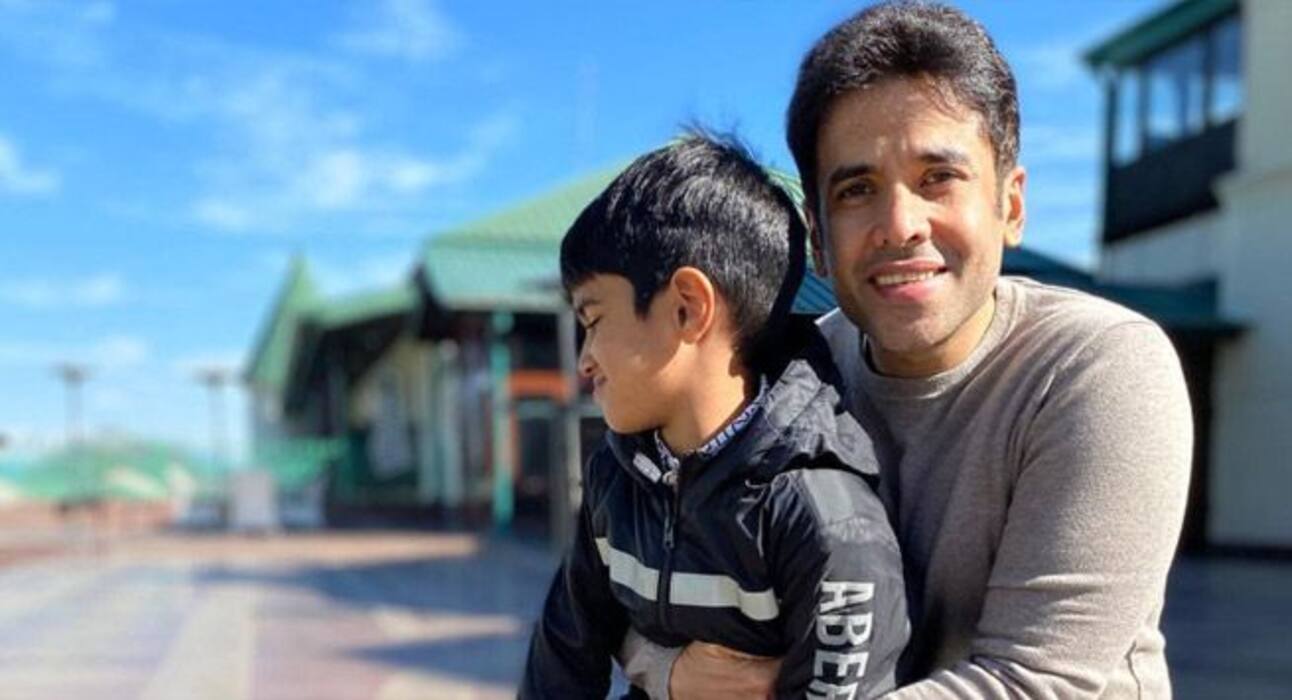Single Fathers In Bollywood: करन जौहर और तुषार कपूर अकेले कर रहे हैं अपने बच्चों की परवरिश, भारत में सिंगल फादर बनने के लिए फेस की कई चुनौतियां