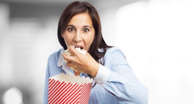 Healthy Snacking Alternatives To Help You Tackle Midnight Cravings - Vimarsana News