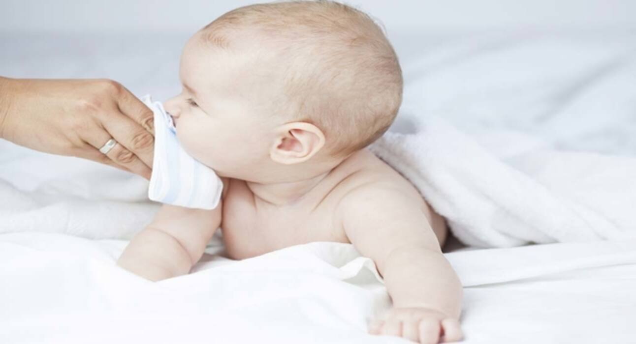 COVID-19 Symptoms In Children: From Runny Nose to Mild Fever, 5 Early Signs To Watch Out For