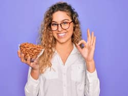 शरीर में छिपी इन 3 बीमारियों को कंट्रोल करने के लिए दिन में दो बार खाएं बादाम, सेहत रहेगी दुरुस्त