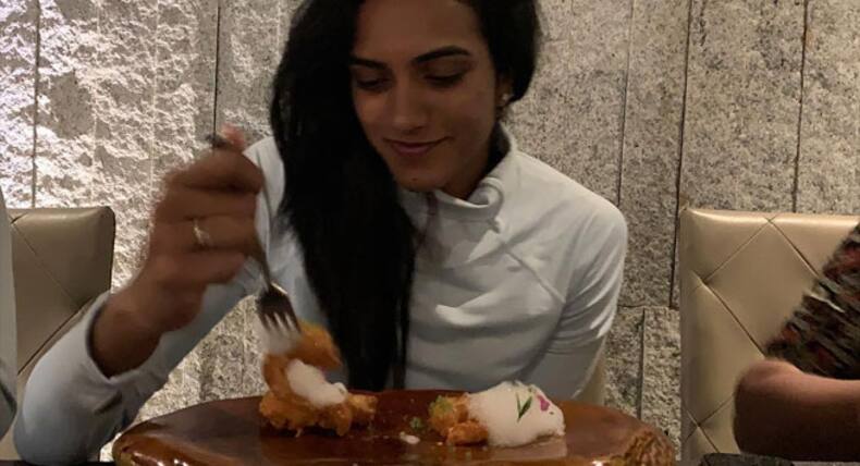 PV Sindhu Diet And Fitness Routine: भारत के लिए CWG 2022 में मेडल जीतने वाली पीवी सिंधु की डायट और फिटनेस प्लान है ऐसा