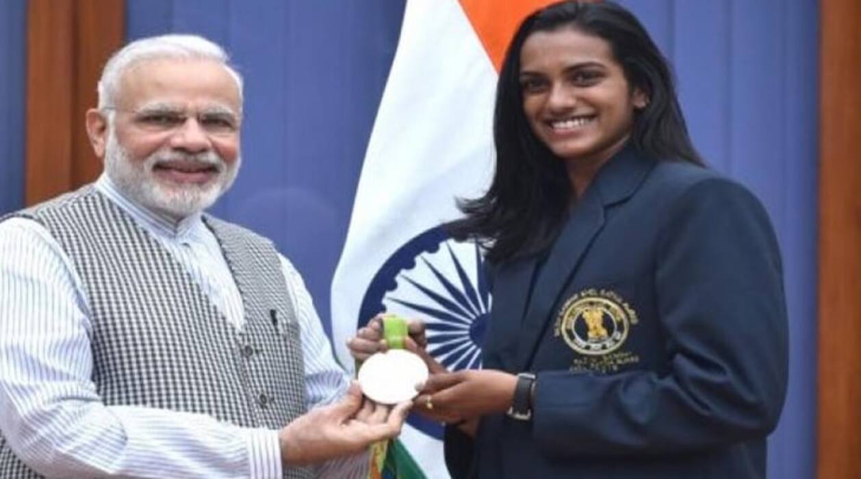 बैडमिंटन टूर्नामेंट के लिए बहन की शादी में नहीं जा पाई थी PV Sindhu , इतिहास रचने वाली पीवी सिंधु के बारे में जानें 7 हैरान करने वाली बातें