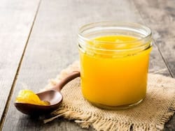 Ghee for Hair: बालों में लगाएं घी से बना हेयर मास्क, जानें फायदे, बनाने-लगाने का सही तरीका
