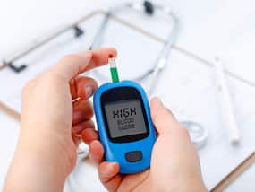 Blood Sugar Level: डायबिटीज पेशेंट को रोजाना करने चाहिए ये 1 काम, वरना बहुत ज्यादा बढ़ सकता है ब्लड शुगर लेवल