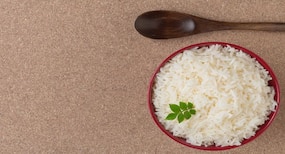 Basmati Rice Health Benefits And Side Effects: डायबिटीज में बासमती चावल खाना है अधिक फायदेमंद, जानें क्यों साधारण चावल की तुलना में है यह बेहतर