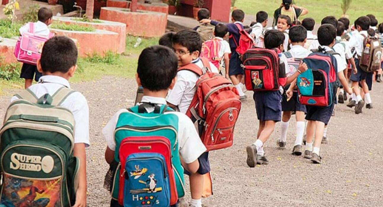 जल्द खुलने जा रहे हैं स्कूल! इन 10 टिप्स के साथ बिना किसी डर के भेजे बच्चों को स्कूल, संक्रमण का खतरा होगा कम
