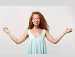 Yoga For Glowing Skin: योग करने से भी मिलती है दमकती त्वचा, रोजाना ये 5 योगासन आपकी त्वचा में डालेंगे जान