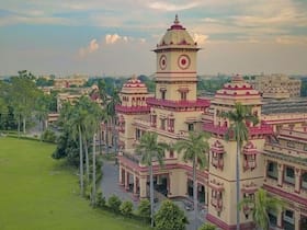 BHU के वैज्ञानिक ने कहा- कोरोना की तीसरी लहर होगी कम गंभीर, मगर इन लोगों के लिए है खतरा BHU के वैज्ञानिक ने कहा- कोरोना की तीसरी लहर होगी कम गंभीर, मगर इन लोगों के लिए है खतरा
