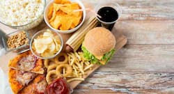 Eating Oily Food: डिनर में खा लिए पूरी-परांठे और डरा रहा है कोलेस्ट्रॉल बढ़ने का डर, तो करें ये 5 उपाय