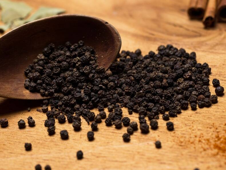 Herbs For Healthy Heart Function: हार्ट की प्रॉब्लम से कोसों दूर रखती हैं ये 5 औषधियां, दिल रोगियों के लिए है फायदेमंद