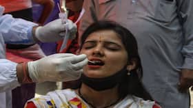Coronavirus Live Updates : महाराष्ट्र में 17 महीनों में सामने आए कोविड के सबसे कम मामले