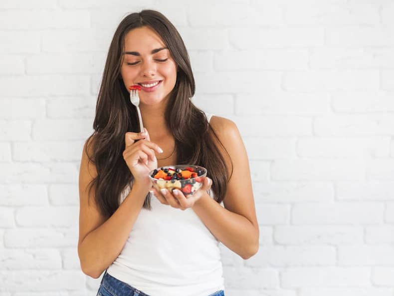 Curbing Sugar Cravings: डायबिटीज पेशेंट मीठा खाने से खुद को कैसे रोकें, इन 5 तरीकों से कम करें मीठे का सेवन