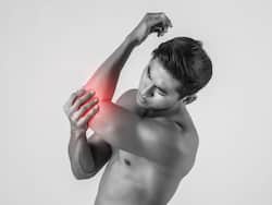 Joint Pain Treatment: जोड़ों में दर्द होने से हैं परेशान तो इन 5 आयुर्वेदिक उपचार की लें मदद, हमेशा के लिए दर्द हो जाएगा छूमंतर