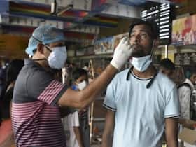 Coronavirus Live Update in Hindi : केरल में फिर बढ़े कोरोना के मामले, बीते 24 घंटे में देश में सामने आए 42,766 नए कोविड मामले