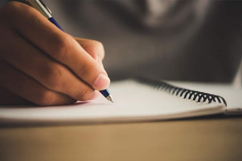 Suffering From Migraine? 5 Quick Ways To Manage The Debilitating Condition While Working From Home