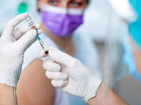 Coronavirus Live Updates : कोविड -19 के बढ़ते मामलों के बीच अमेरिका में बूस्टर शॉट पर बहस शुरू, वैज्ञानिक इस्तेमाल पर असहमत